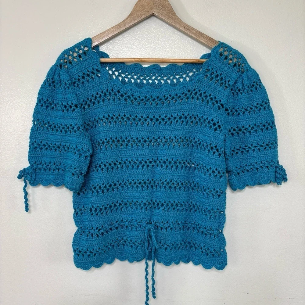 Handmade Teal Crochet Scalloped Hem Top Size M/L